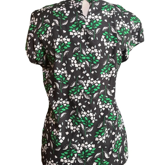 Boden silk blend floral, romantic, business casual, preppy, coastal core shirt - Picture 5 of 11